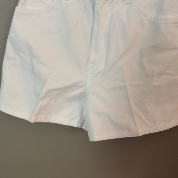 VINTAGE LEVI'S Orange Tab White Denim Shorts Size 10 Regular Fit - Picture 3 of 5